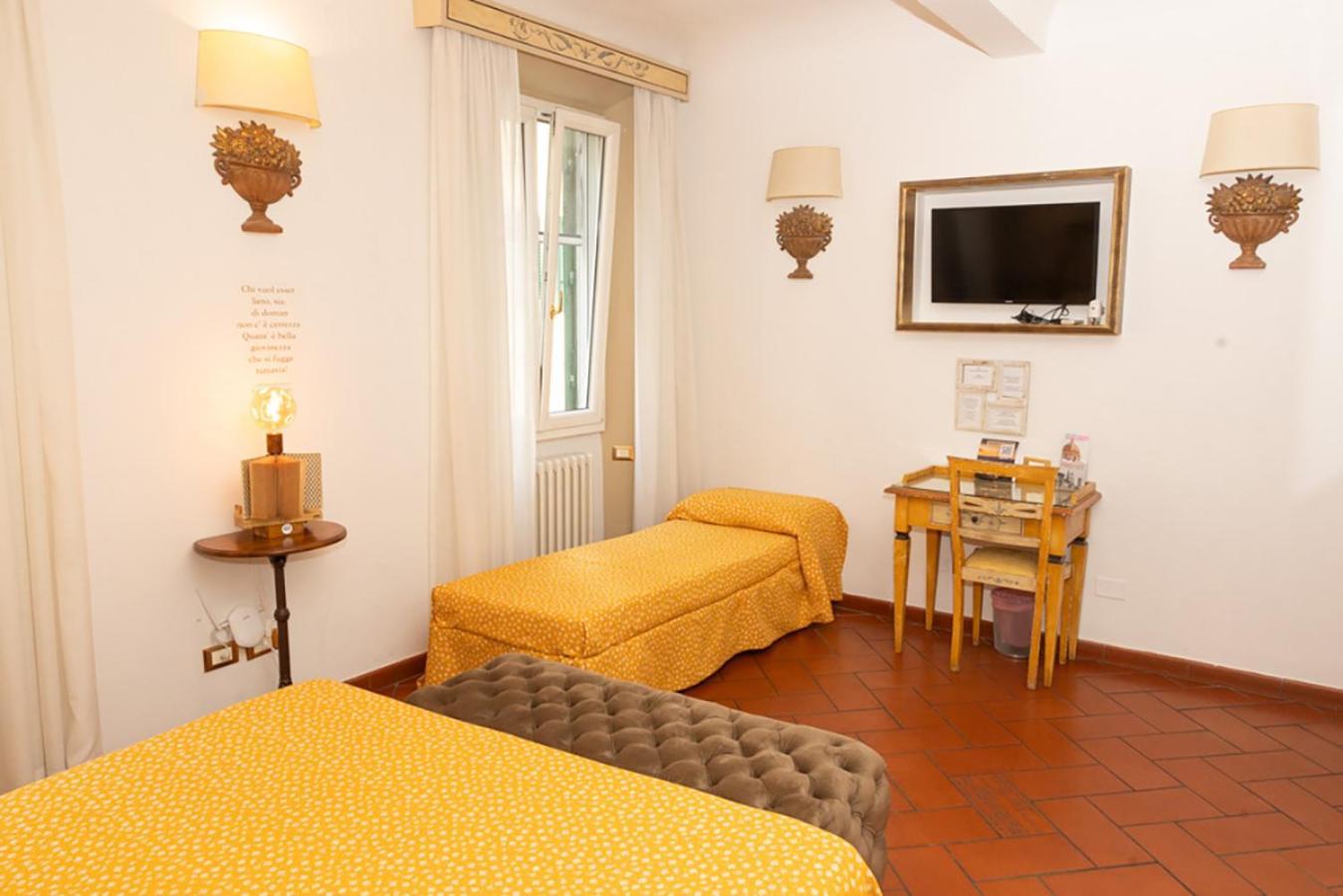 Locanda Dei Poeti Rooms & Apartments Florence Extérieur photo